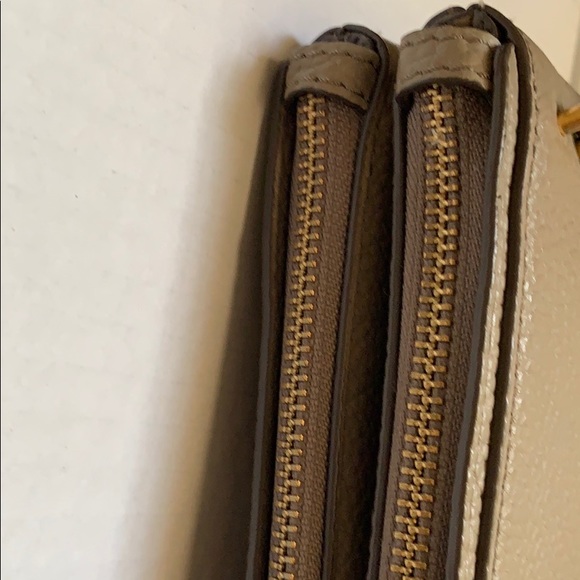 Marc Jacobs crossbody purse
